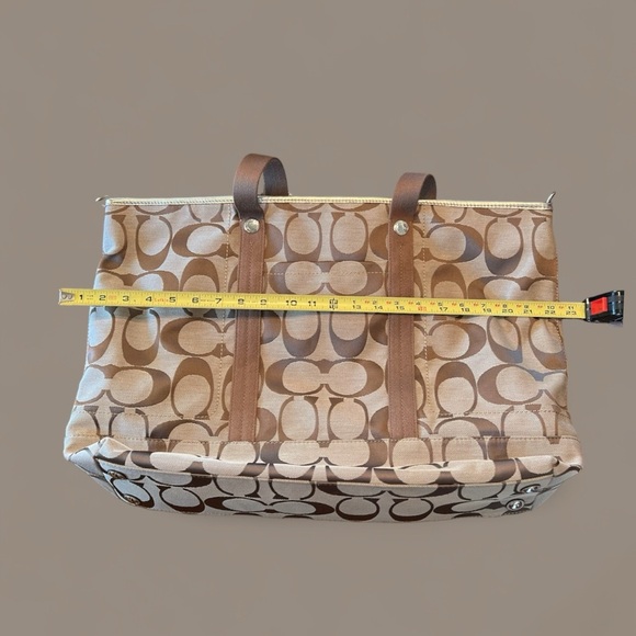 Coach Signature Weekend Bag, Excellent Condition - Picture 6 of 7